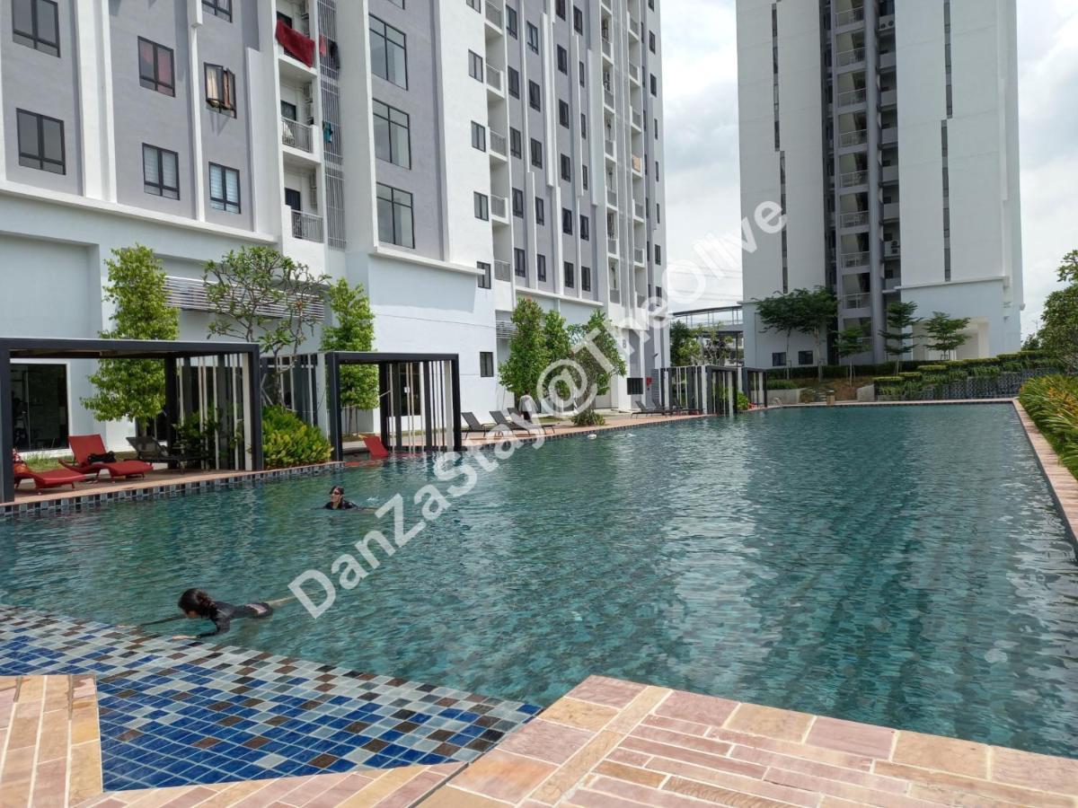 Danzastay@Theolive Sepang Luaran gambar